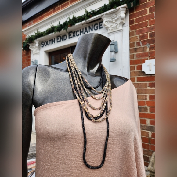 Elegant Multicolor Layered Necklace - Snake print - Picture 4 of 12